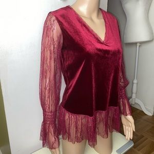 RO&DE Velvet and laced sleeve top Size XS